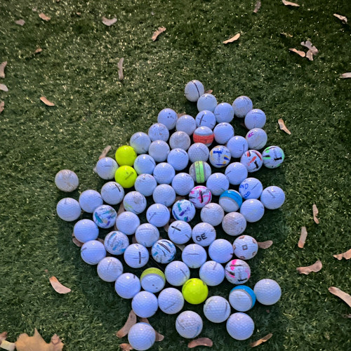 12x random taylormade balls - 12x,